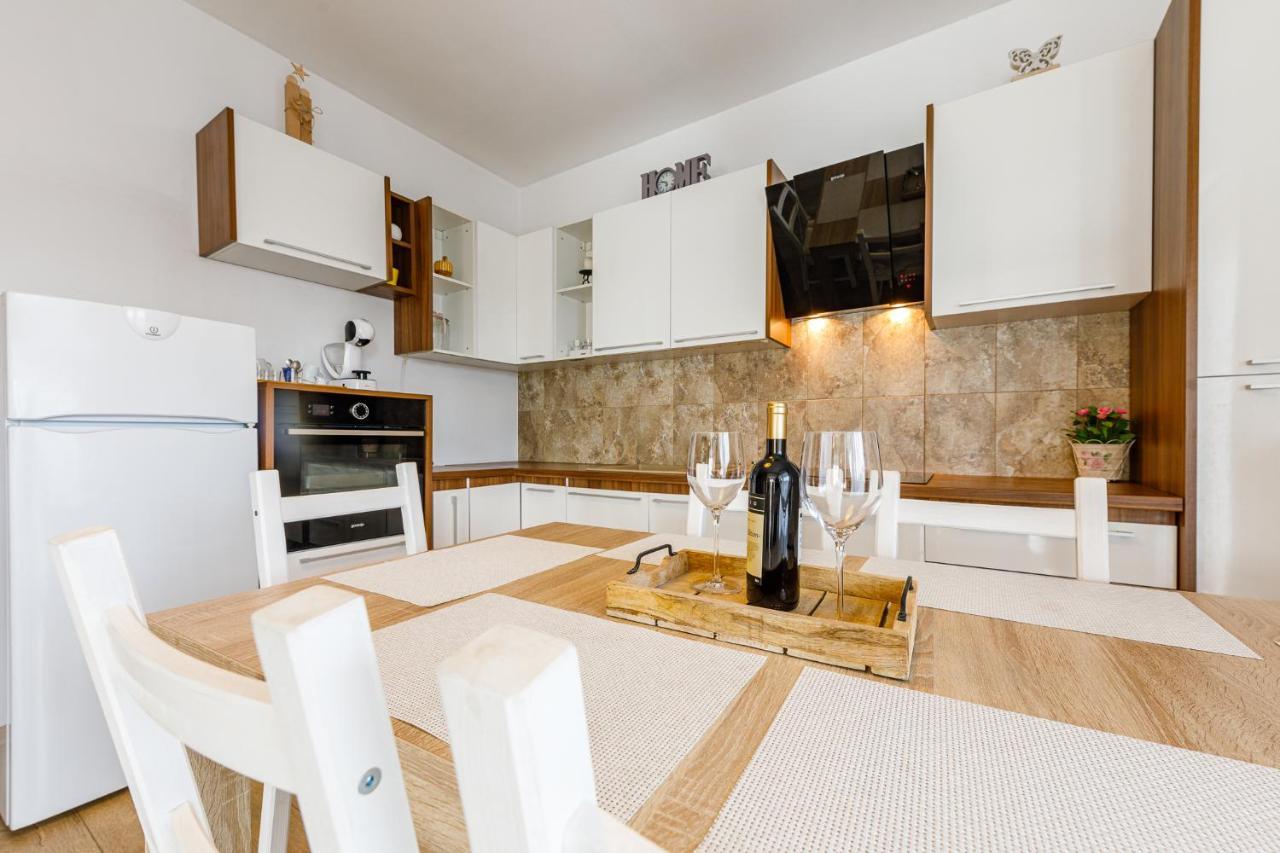 Apartament De Lux Cu Terasa Daire Temeşvar Dış mekan fotoğraf